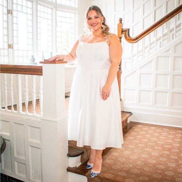White A-line Strapless Wedding Dress for Bride - Picture 3 of 4